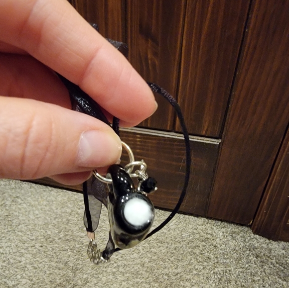 Handmade Glass Diffuser necklace - Picture 3 of 11